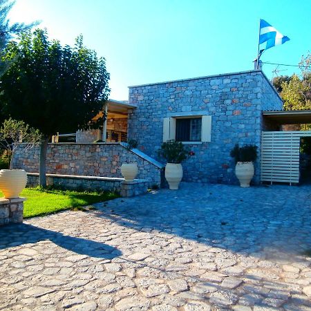 Villa Tzortzakos By Holiday Homes Mavrovoúnion Exterior foto